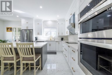10 MEGARRY COURT Richmond Hill (Devonsleigh) Ontario photo 12