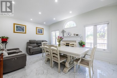 10 MEGARRY COURT Richmond Hill (Devonsleigh) Ontario photo 14