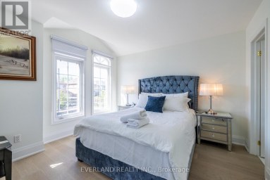 10 MEGARRY COURT Richmond Hill (Devonsleigh) Ontario photo 21
