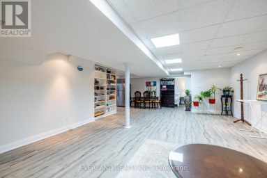 10 MEGARRY COURT Richmond Hill (Devonsleigh) Ontario photo 30