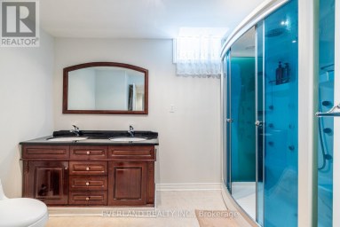 10 MEGARRY COURT Richmond Hill (Devonsleigh) Ontario photo 33