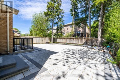 10 MEGARRY COURT Richmond Hill (Devonsleigh) Ontario photo 36