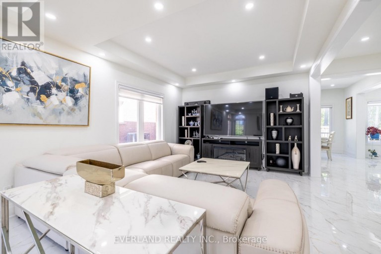 10 MEGARRY COURT, Richmond Hill (Devonsleigh), Ontario, L4S2S3