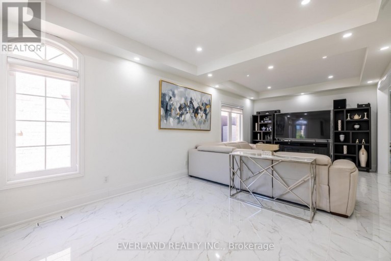 10 MEGARRY COURT, Richmond Hill (Devonsleigh), Ontario, L4S2S3