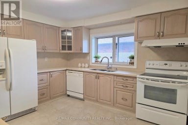 93 WARINGSTOWN DRIVE Toronto (Wexford-Maryvale) Ontario photo 12
