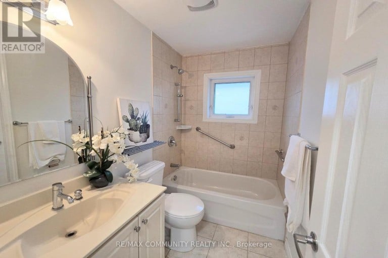 93 WARINGSTOWN DRIVE, Toronto (Wexford-Maryvale), Ontario, M1R4H5