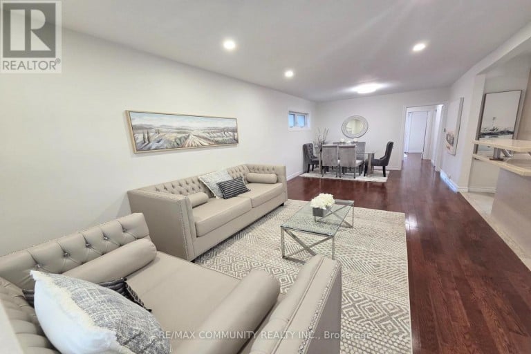 93 WARINGSTOWN DRIVE, Toronto (Wexford-Maryvale), Ontario, M1R4H5