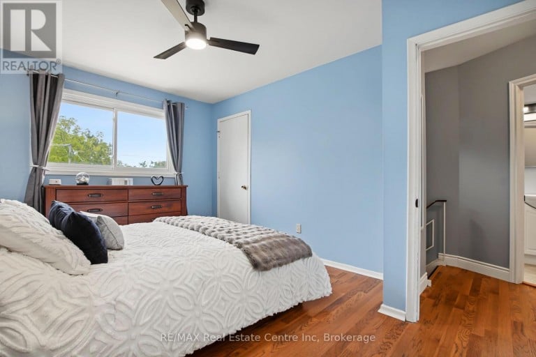 9 GREENBROOK DRIVE, Kitchener, Ontario, N2M4J5