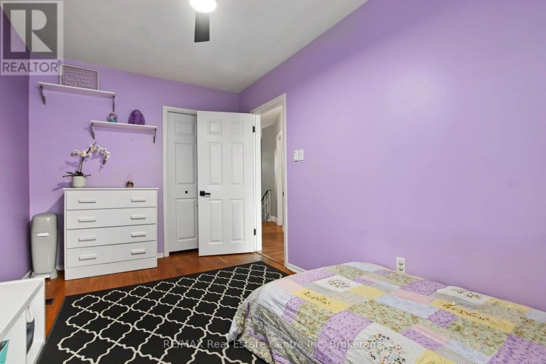 9 GREENBROOK DRIVE, Kitchener, Ontario, N2M4J5