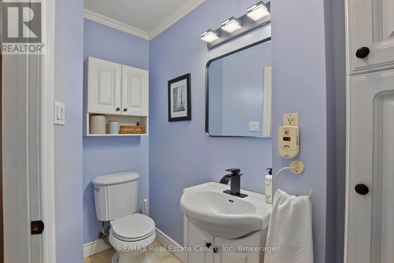 9 GREENBROOK DRIVE, Kitchener, Ontario, N2M4J5