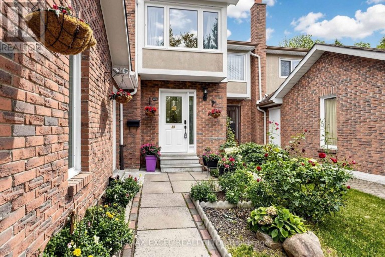 24 REDHEUGH CRESCENT, Toronto (Steeles), Ontario, M1W3C3