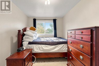 24 REDHEUGH CRESCENT Toronto (Steeles) Ontario photo 33