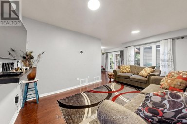 24 REDHEUGH CRESCENT Toronto (Steeles) Ontario photo 4