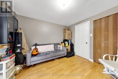 24 REDHEUGH CRESCENT Toronto (Steeles) Ontario photo 43