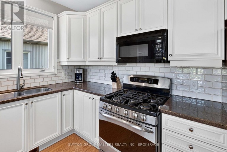 43 COUNTRY CLUB DRIVE, Loyalist (Bath), Ontario, K0H1G0