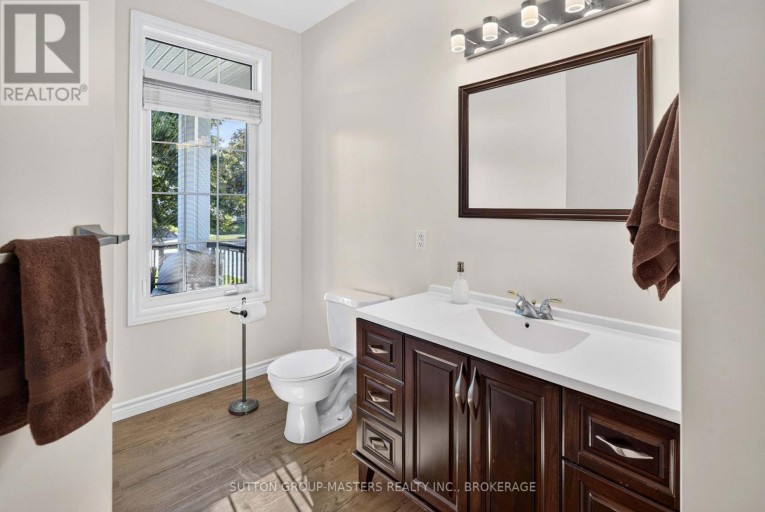 43 COUNTRY CLUB DRIVE, Loyalist (Bath), Ontario, K0H1G0