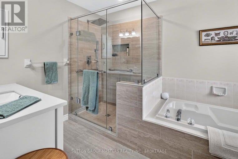 39 ABBEY DAWN DRIVE, Loyalist (Bath), Ontario, K0H1G0
