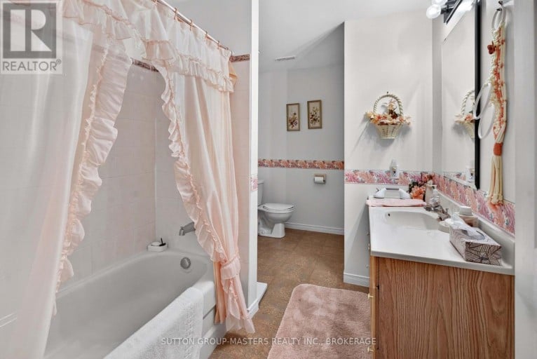39 ABBEY DAWN DRIVE, Loyalist (Bath), Ontario, K0H1G0