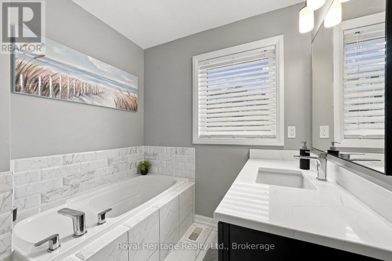 66 LONGSHORE WAY, Whitby (Port Whitby), Ontario, L1N0M1