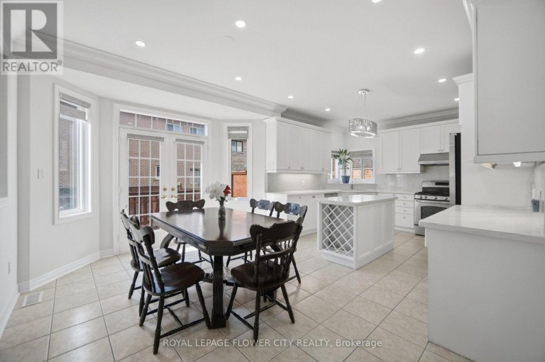 4 CASTLE MOUNTAIN DRIVE, Brampton (Sandringham-Wellington), Ontario, L6R2Y1