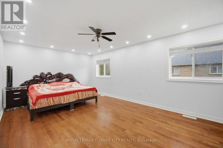 4 CASTLE MOUNTAIN DRIVE, Brampton (Sandringham-Wellington), Ontario, L6R2Y1