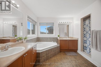 4 CASTLE MOUNTAIN DRIVE Brampton (Sandringham-Wellington) Ontario photo 27