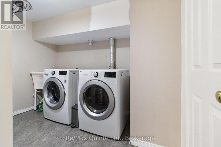 69 KENSINGTON CRESCENT, Belleville (Belleville Ward), Ontario, K8P4T4