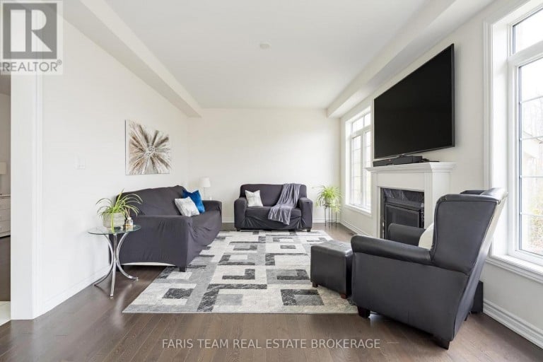 2263 LOZENBY STREET, Innisfil (Alcona), Ontario, L9S0M8