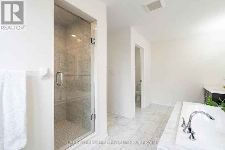 2263 LOZENBY STREET, Innisfil (Alcona), Ontario, L9S0M8