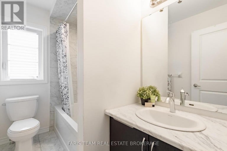 2263 LOZENBY STREET, Innisfil (Alcona), Ontario, L9S0M8