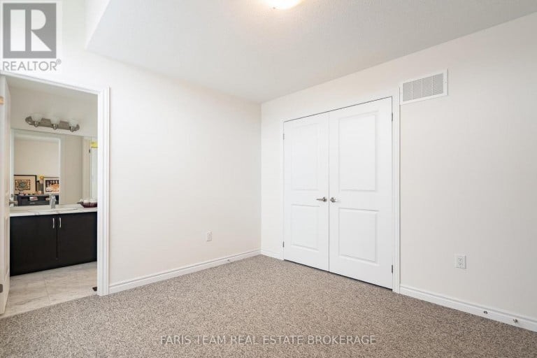2263 LOZENBY STREET, Innisfil (Alcona), Ontario, L9S0M8