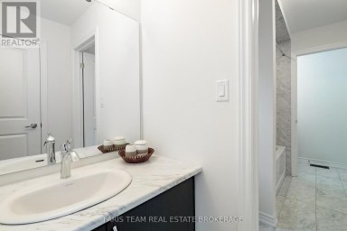 2263 LOZENBY STREET Innisfil (Alcona) Ontario photo 36