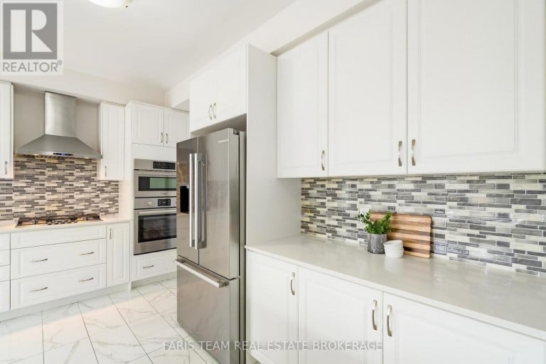 2263 LOZENBY STREET, Innisfil (Alcona), Ontario, L9S0M8