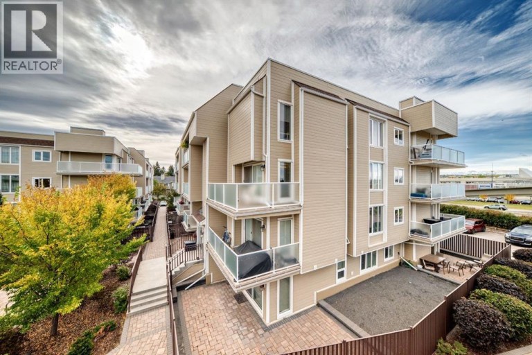 303, 3737 42 Street NW, Calgary, Alberta, T3A2M8