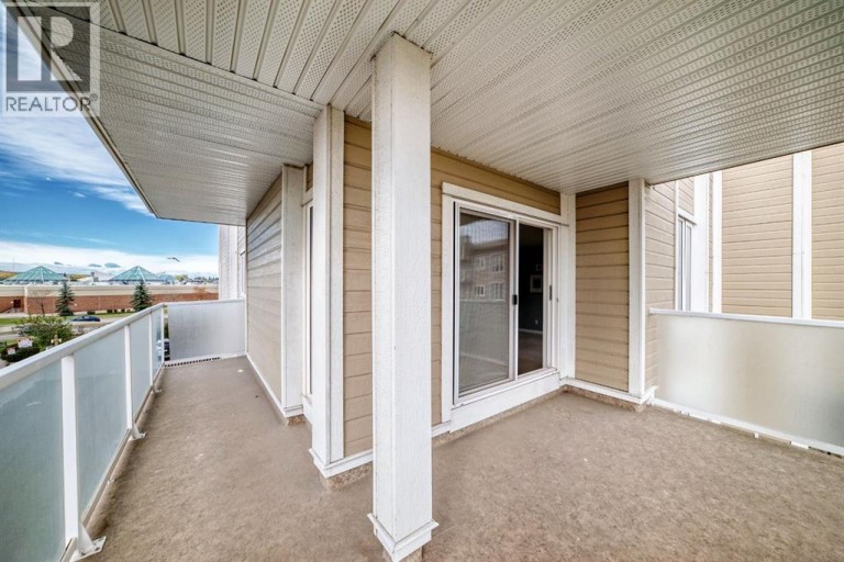 303, 3737 42 Street NW, Calgary, Alberta, T3A2M8