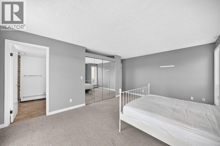 303, 3737 42 Street NW, Calgary, Alberta, T3A2M8