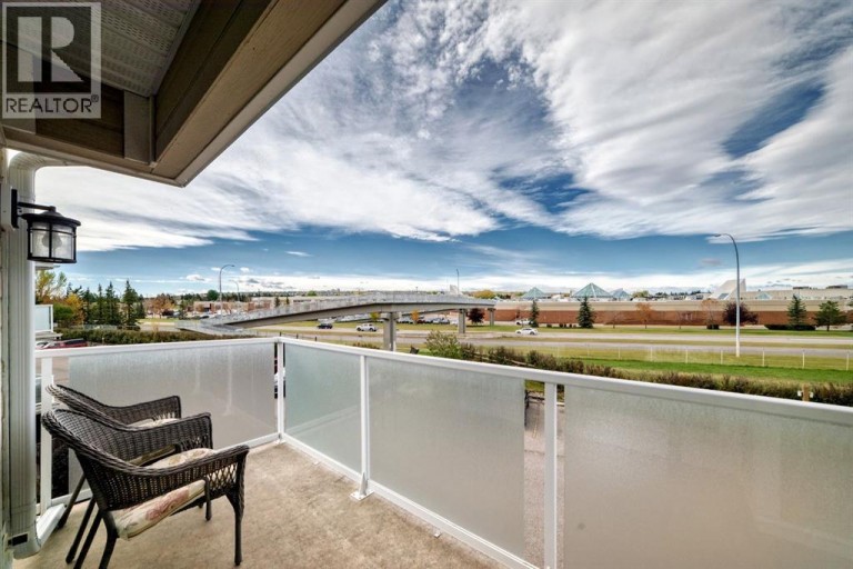 303, 3737 42 Street NW, Calgary, Alberta, T3A2M8