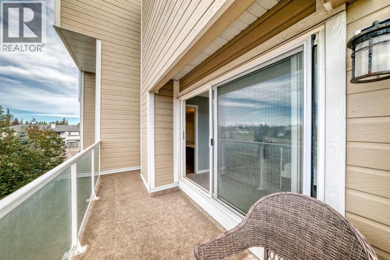 303, 3737 42 Street NW, Calgary, Alberta, T3A2M8