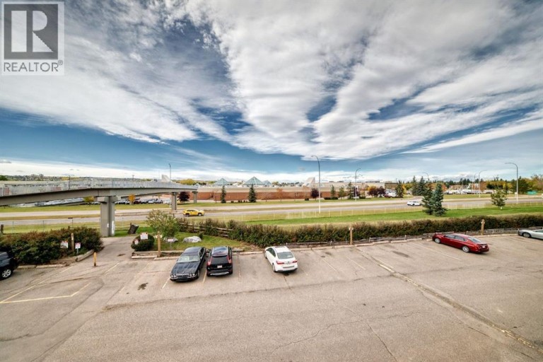 303, 3737 42 Street NW, Calgary, Alberta, T3A2M8