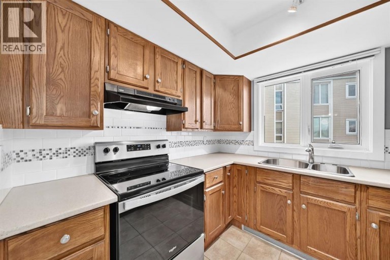 303, 3737 42 Street NW, Calgary, Alberta, T3A2M8