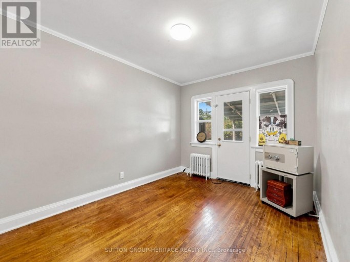 248 WESTWOOD AVENUE, Toronto (Danforth Village-East York), Ontario, M4J2H4