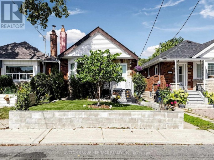 248 WESTWOOD AVENUE, Toronto (Danforth Village-East York), Ontario, M4J2H4