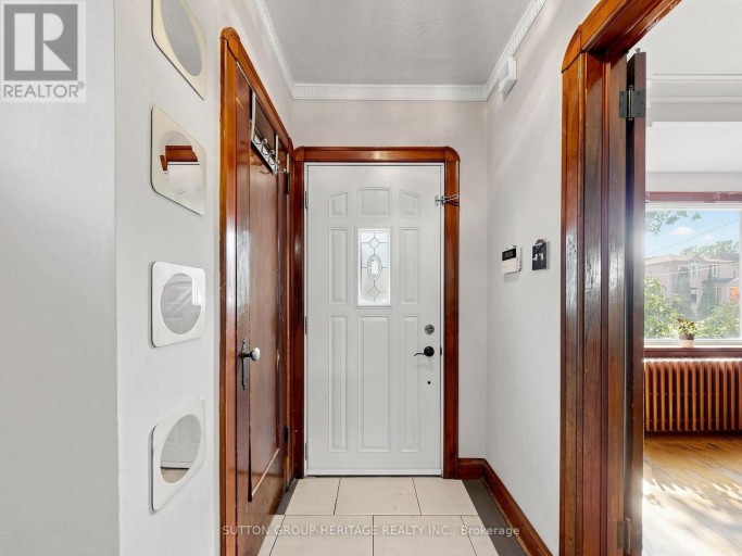 248 WESTWOOD AVENUE, Toronto (Danforth Village-East York), Ontario, M4J2H4