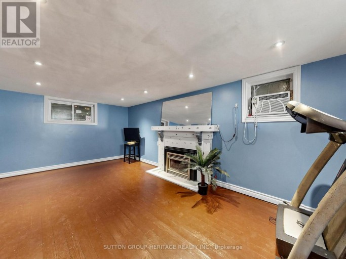 248 WESTWOOD AVENUE, Toronto (Danforth Village-East York), Ontario, M4J2H4