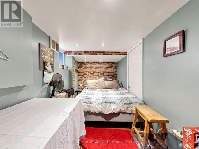 248 WESTWOOD AVENUE, Toronto (Danforth Village-East York), Ontario, M4J2H4