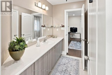 2349 DRESS CIRCLE CRESCENT Oshawa (Windfields) Ontario photo 25