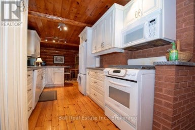 106 IRWIN DRIVE Trent Lakes Ontario photo 17