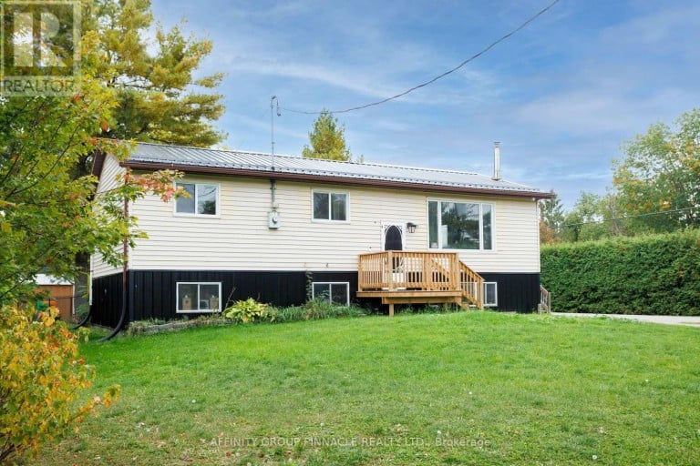 24 OAKWOOD DRIVE, Kawartha Lakes (Verulam), Ontario, K0M1N0