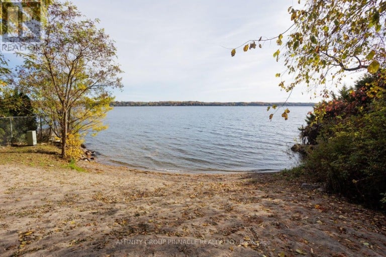 24 OAKWOOD DRIVE, Kawartha Lakes (Verulam), Ontario, K0M1N0