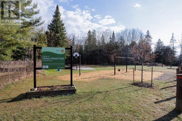 24 OAKWOOD DRIVE, Kawartha Lakes (Verulam), Ontario, K0M1N0